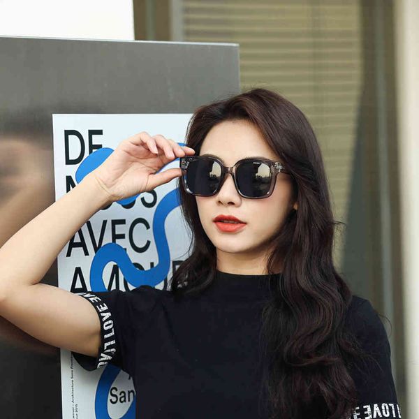 glasses new ultra light retro pop ins street shooting sunglasses polarized, White;black
glasses new ultra light retro pop ins street shooting sunglasses polarized, White;black