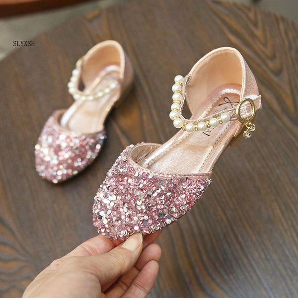 spring and summer sequins girls sandals princess shoes rhinestone girl crystal show shiny dancing, Black;red
spring and summer sequins girls sandals princess shoes rhinestone girl crystal show shiny dancing, Black;red