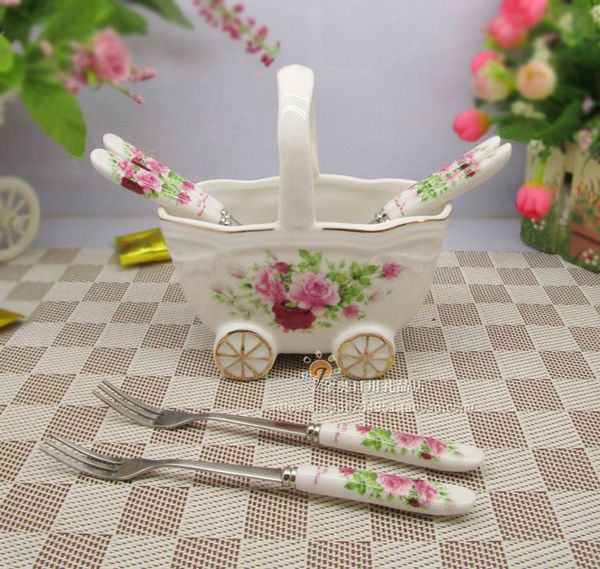 storage baskets creative flower basket fruit fork spoon hollow ceramic tableware cage rack for kitchen
storage baskets creative flower basket fruit fork spoon hollow ceramic tableware cage rack for kitchen