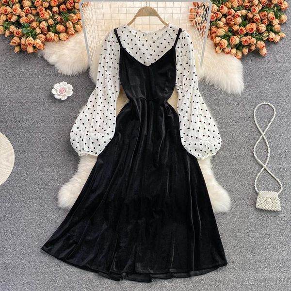 casual dresses autumn 2021 fashion bubble sleeve wave point o-neck chiffon shirt two-piece suit velvet spaghetti strap dress, Black;gray
casual dresses autumn 2021 fashion bubble sleeve wave point o-neck chiffon shirt two-piece suit velvet spaghetti strap dress, Black;gray