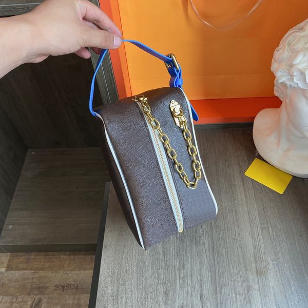 men travelling toilet bag handbag 2021 fashion women wash bags large capacity clutch cosmetic-bags makeup toiletry-bag pouch handbags with b
men travelling toilet bag handbag 2021 fashion women wash bags large capacity clutch cosmetic-bags makeup toiletry-bag pouch handbags with b