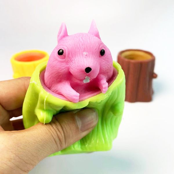unzip the squirrel cup squeeze stump pen holder funny vent pinch decompression toy 
unzip the squirrel cup squeeze stump pen holder funny vent pinch decompression toy