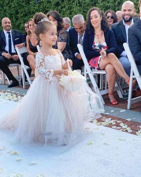 girl's dresses lace flower girl dress appliqued fomal litlle tulle princess birthday wedding gown, Red;yellow
girl's dresses lace flower girl dress appliqued fomal litlle tulle princess birthday wedding gown, Red;yellow