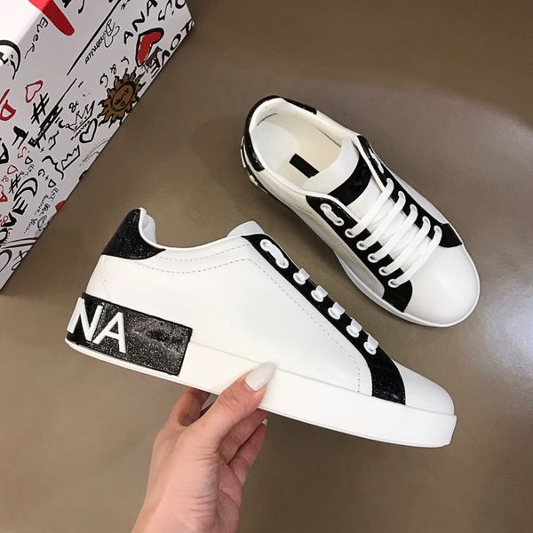 2021 shoes brand fashion women gold low cut leather flat men casual sneakers 36-44 ii, Red;white
2021 shoes brand fashion women gold low cut leather flat men casual sneakers 36-44 ii, Red;white