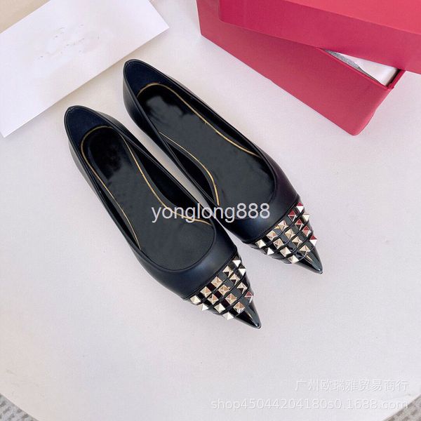 dress shoes women's shoes spring color matching rivet buckle shallow mouth pointed flat heel temperament single, Black
dress shoes women's shoes spring color matching rivet buckle shallow mouth pointed flat heel temperament single, Black