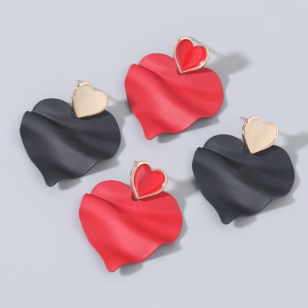 stud romantic paint pleated black red heart earrings for women fashion jewelry boucle oreille femme aretes de accesorios mujer 2021, Golden;silver
stud romantic paint pleated black red heart earrings for women fashion jewelry boucle oreille femme aretes de accesorios mujer 2021, Golden;silver