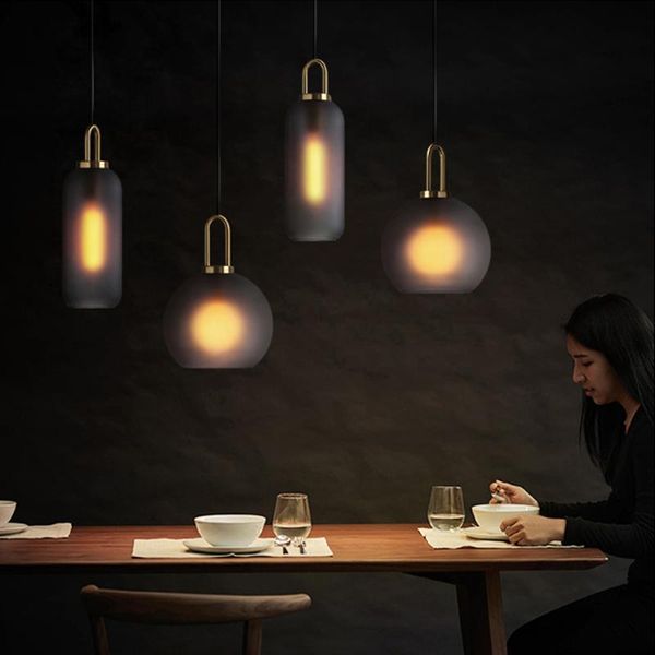 modern minimalist transparent glass ball single head chandelier nordic design matte luxury plating alloy led lighting diningroom pendant lam
modern minimalist transparent glass ball single head chandelier nordic design matte luxury plating alloy led lighting diningroom pendant lam