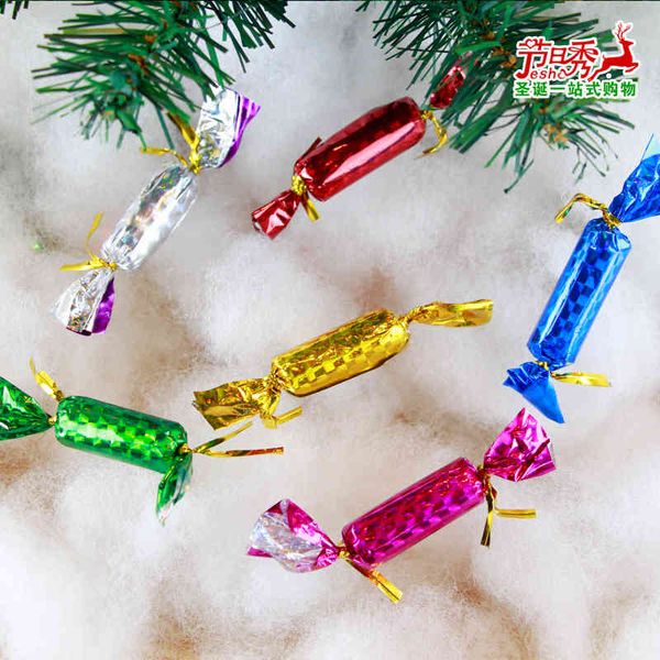 decorations, colored candy, christmas tree accessories, foam ornaments, christmas ornaments, small hanging pendants.
decorations, colored candy, christmas tree accessories, foam ornaments, christmas ornaments, small hanging pendants.