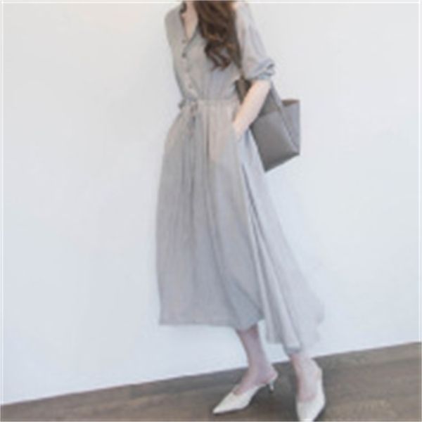 dress 2021 spring and summer new slim french temperament v-neck design medium length shirt skirt, White;black
dress 2021 spring and summer new slim french temperament v-neck design medium length shirt skirt, White;black