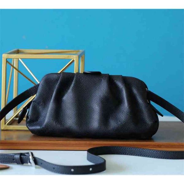 storage baaghandbag women luxurys designers bags 2021 purse totes wallet classic leather woman fashion punching cloud shoulder bag hollow ou
storage baaghandbag women luxurys designers bags 2021 purse totes wallet classic leather woman fashion punching cloud shoulder bag hollow ou
