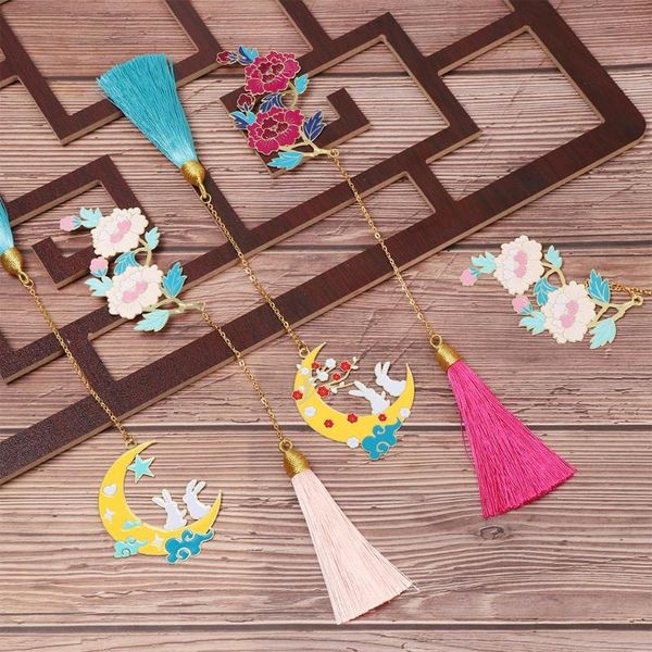 chinese brass bookmark tassel pendant retro book clip painted metal pagination mark stationery school office supply
chinese brass bookmark tassel pendant retro book clip painted metal pagination mark stationery school office supply
