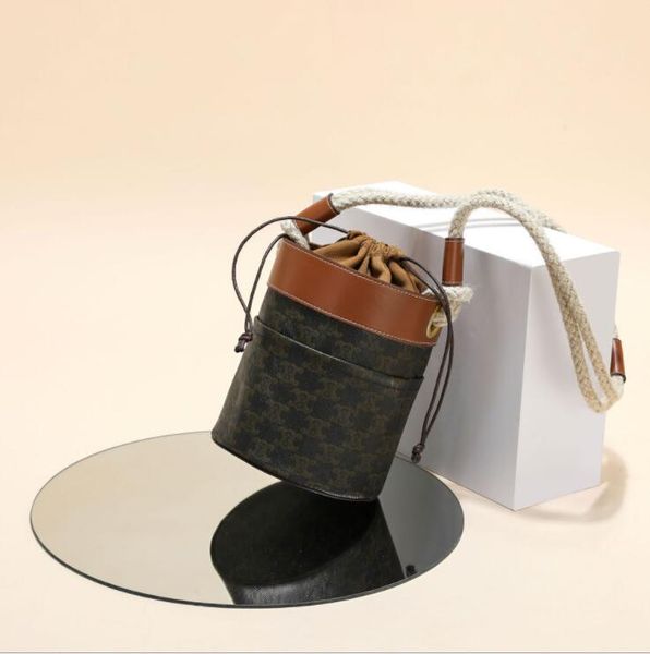 high-quality women fashion luxury designer shoulder bags drawstring bucket-shaped retro old flower bag crossbody packet, Black;red
high-quality women fashion luxury designer shoulder bags drawstring bucket-shaped retro old flower bag crossbody packet, Black;red