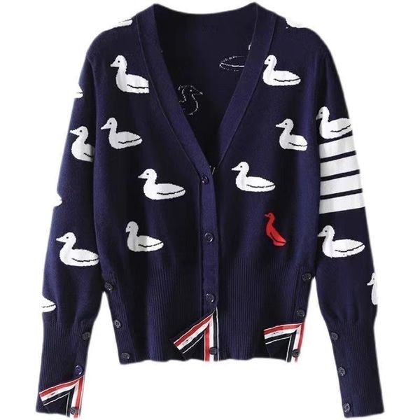 autumn new tb cardigan men's and women's same duckling embroidery v-neck pure wool sweater, Black
autumn new tb cardigan men's and women's same duckling embroidery v-neck pure wool sweater, Black