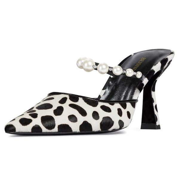dress shoes 2021 custom cow pattern point toe women's mules sandals party black and white plush pearl girls high heel woman
dress shoes 2021 custom cow pattern point toe women's mules sandals party black and white plush pearl girls high heel woman