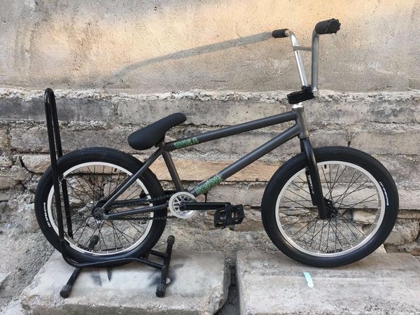 fiend type a diy bmx bikes full cnc bearings
fiend type a diy bmx bikes full cnc bearings