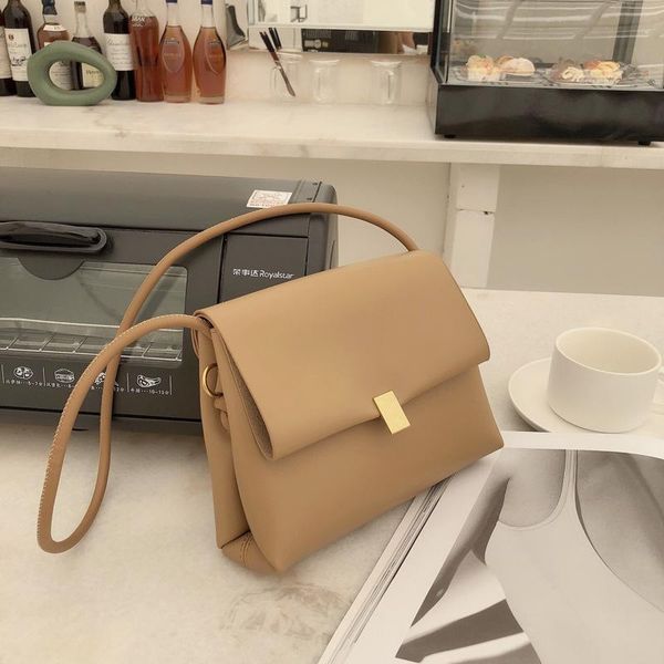 evening bags 2021 retro all-match one-shoulder armpit bag korean version of simple messenger soft leather commuter female
evening bags 2021 retro all-match one-shoulder armpit bag korean version of simple messenger soft leather commuter female