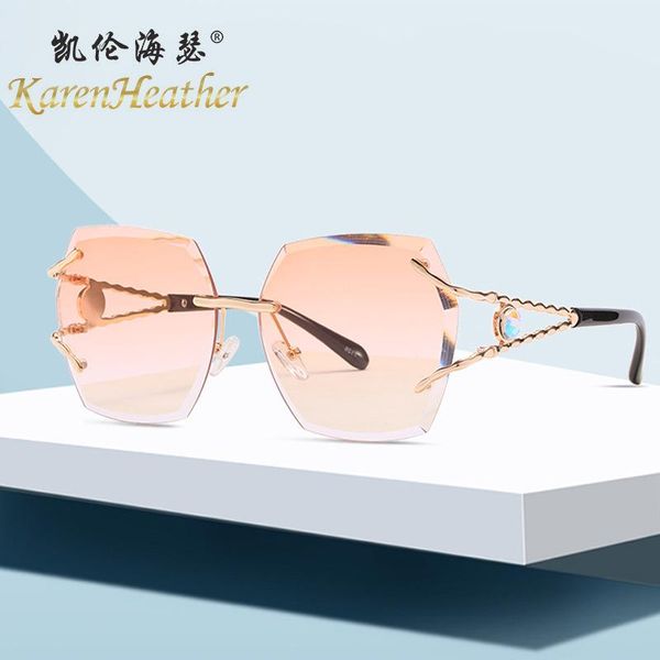 sunglasses style frameless fashionable women's sunglasses. european and american diamond rimmed fashion glasses 7126, White;black
sunglasses style frameless fashionable women's sunglasses. european and american diamond rimmed fashion glasses 7126, White;black