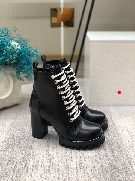 2022 rubber platform women boots designer land womens shoes ankle winter for cowboy classic women yellow blue black hiking work motorcycle b
2022 rubber platform women boots designer land womens shoes ankle winter for cowboy classic women yellow blue black hiking work motorcycle b