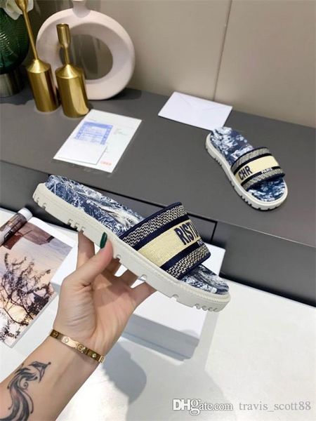 stylish classic women slipper dway slide deep blue toile de jouy embroidered cotton thick sole luxurys design summer indoor sandals, Black
stylish classic women slipper dway slide deep blue toile de jouy embroidered cotton thick sole luxurys design summer indoor sandals, Black