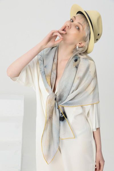 scarves 110*110cm female retro fashion silk scarf big square summer travel mulberry sunscreen beach towel shawl, Blue;gray
scarves 110*110cm female retro fashion silk scarf big square summer travel mulberry sunscreen beach towel shawl, Blue;gray