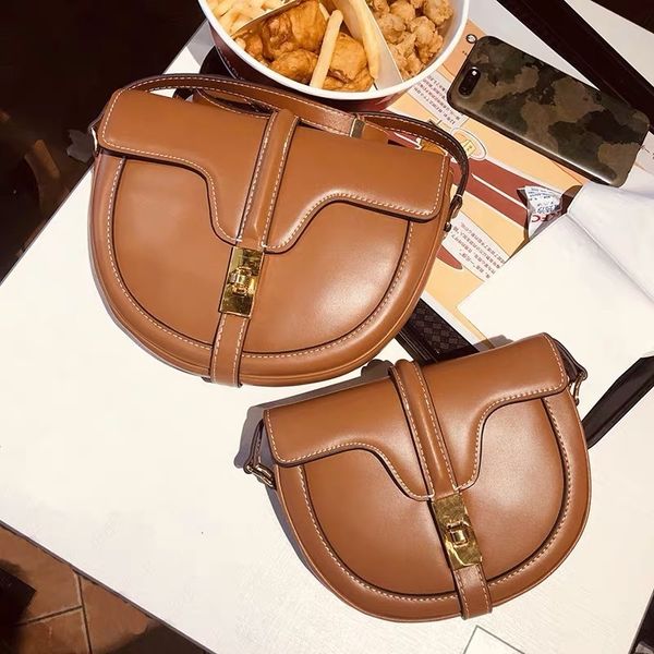luxury herme handbags and storage way women's half round saddle ins small fashion one shoulder messenger hand
luxury herme handbags and storage way women's half round saddle ins small fashion one shoulder messenger hand