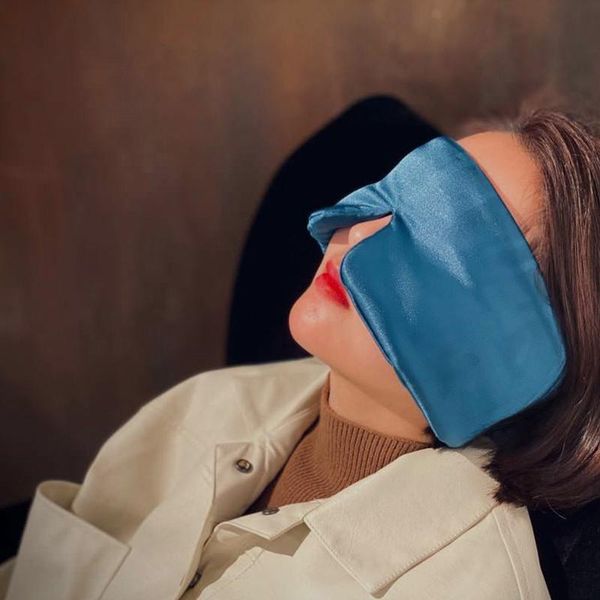 berets full-wrapped silk eye mask, mulberry extra-large face, adjustable face in autumn and winter, anti-falling off sleep shading, Blue;gray
berets full-wrapped silk eye mask, mulberry extra-large face, adjustable face in autumn and winter, anti-falling off sleep shading, Blue;gray
