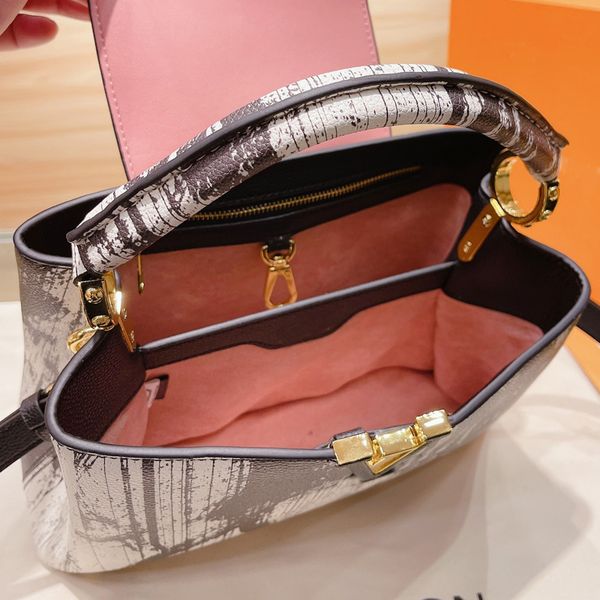 women capucines handbag lady tote crossbody bag colorful painting litchee genuine leather hand bags fashion letter flap handcraft removable
women capucines handbag lady tote crossbody bag colorful painting litchee genuine leather hand bags fashion letter flap handcraft removable
