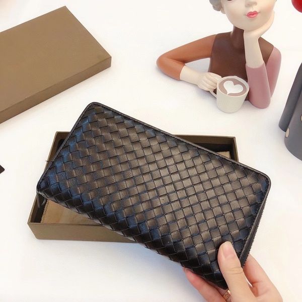 2021 new men's clutch bag high-end imported suede material classic woven style stylish temperament versatile men's must-have size, Red;black
2021 new men's clutch bag high-end imported suede material classic woven style stylish temperament versatile men's must-have size, Red;black