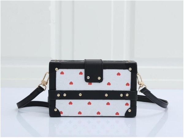 designer crossbody bags women luxuys box bag colorful letters and flower printed designers purses messenger shoulder purse 2colors handbag
designer crossbody bags women luxuys box bag colorful letters and flower printed designers purses messenger shoulder purse 2colors handbag