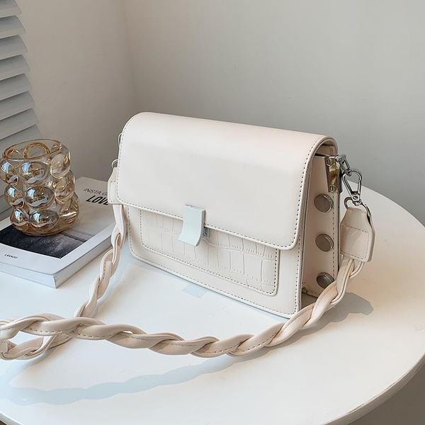 shoulder bags high-end retro rivet handbag fashion crossbody style square bag underarm dual-use
shoulder bags high-end retro rivet handbag fashion crossbody style square bag underarm dual-use