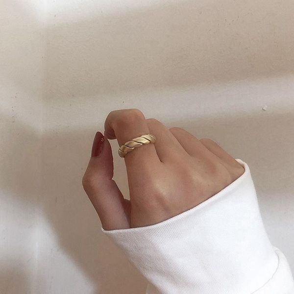 classic gold color twisted rope brass rings for women minimalist chunky thick opening ring adjustable geometric vintage jewelry wedding, Slivery;golden
classic gold color twisted rope brass rings for women minimalist chunky thick opening ring adjustable geometric vintage jewelry wedding, Slivery;golden