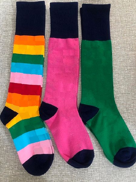 new designer long socks 6color europe embroidery letter long cotton luxury knee-length sock women knitted stockings, Black;white
new designer long socks 6color europe embroidery letter long cotton luxury knee-length sock women knitted stockings, Black;white