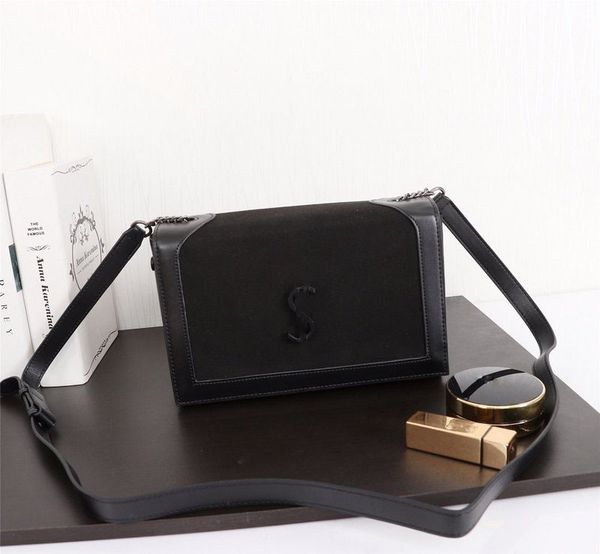 designer luxury camera small black suade lambskin leather shoulder bag size: 24x16x12cm
designer luxury camera small black suade lambskin leather shoulder bag size: 24x16x12cm