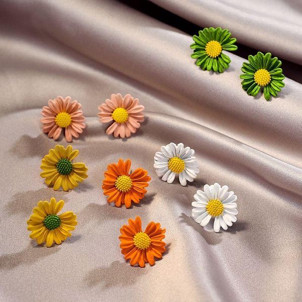 arrivals classic flower pin earrings for women simple white with daisies fashion jewelry accessories girl stud, Golden;silver
arrivals classic flower pin earrings for women simple white with daisies fashion jewelry accessories girl stud, Golden;silver