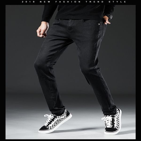 2021 autumn new mens digner patch ripped slim fit jeans embroidery men straight busins famous classic casual trousers 8927, Blue
2021 autumn new mens digner patch ripped slim fit jeans embroidery men straight busins famous classic casual trousers 8927, Blue