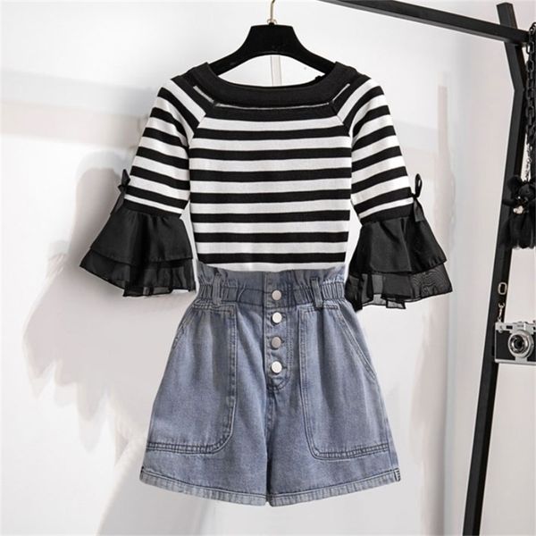 summer two piece set woman stripe knit flare sleeve t-shirt + high waist denim short female fashion suit 210519, White
summer two piece set woman stripe knit flare sleeve t-shirt + high waist denim short female fashion suit 210519, White