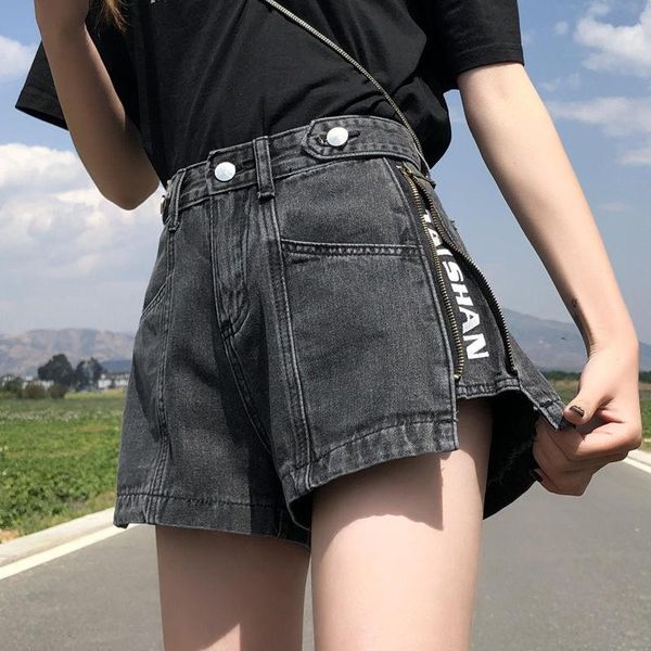 women's shorts cgc 2021 chic fashion summer high waist jeans women loose korean style wigh leg denim female casual zipper, White;black
women's shorts cgc 2021 chic fashion summer high waist jeans women loose korean style wigh leg denim female casual zipper, White;black