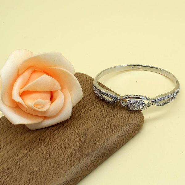 bangle delicate geometric synthetic cubic zirconia bangles elegant jewelry bracelet gift for women, Black
bangle delicate geometric synthetic cubic zirconia bangles elegant jewelry bracelet gift for women, Black