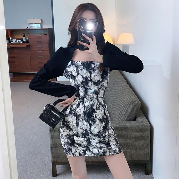 casual dresses french design fake two-piece dress women's early autumn with thin waist knit stitching tie dyed, Black;gray
casual dresses french design fake two-piece dress women's early autumn with thin waist knit stitching tie dyed, Black;gray