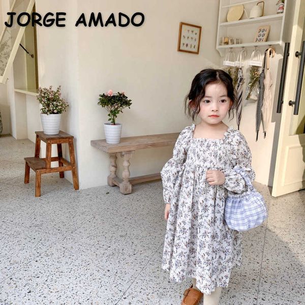 spring girls dresses floral long puff sleeve square collar retro style princess kids clothes e607 210610, Red;yellow
spring girls dresses floral long puff sleeve square collar retro style princess kids clothes e607 210610, Red;yellow