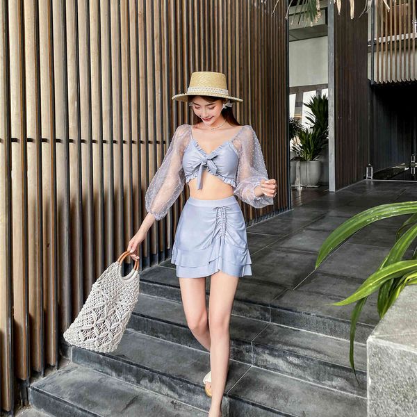 2021 new swimsuit spring bubble sleeve girl sweet thin black korean wind fairy fan swimsuit, White;black
2021 new swimsuit spring bubble sleeve girl sweet thin black korean wind fairy fan swimsuit, White;black