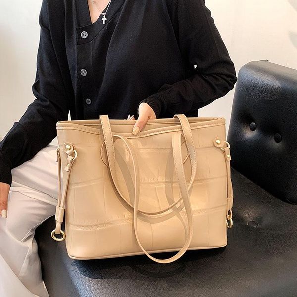 evening bags soft leather shoulder bag quality stone pattern handbag fashion high-capacity woman shopping tote summer underarm pack
evening bags soft leather shoulder bag quality stone pattern handbag fashion high-capacity woman shopping tote summer underarm pack