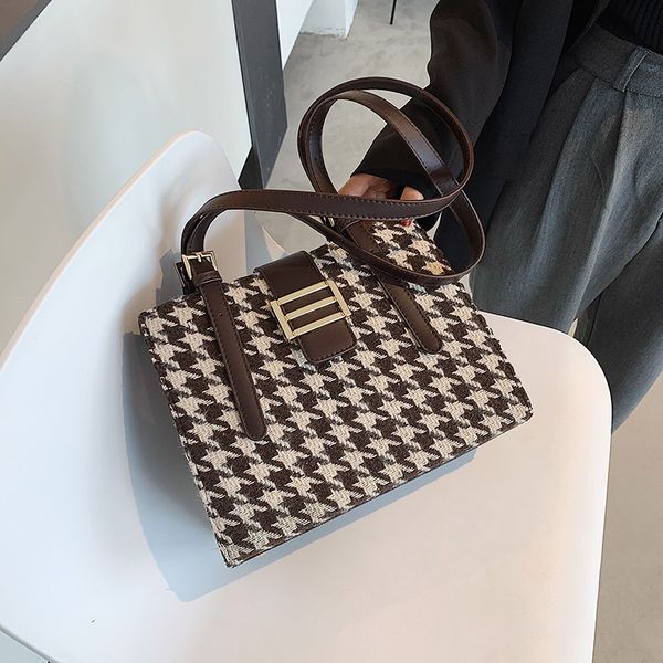 women bag for 2021 winter shoulder crossbody knitting mahjong houndstooth fashion leather new luxury designer messenger handbags
women bag for 2021 winter shoulder crossbody knitting mahjong houndstooth fashion leather new luxury designer messenger handbags