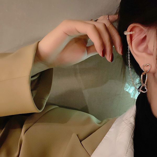pure gold electroplating 925 silver needle pearl hollowed out love earrings and earbone clip
pure gold electroplating 925 silver needle pearl hollowed out love earrings and earbone clip