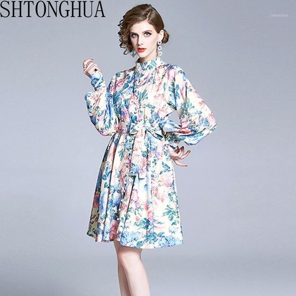 casual dresses 2021 spring summer runway lantern sleeve dress women's single-breasted blue white print elegant party short, Black;gray
casual dresses 2021 spring summer runway lantern sleeve dress women's single-breasted blue white print elegant party short, Black;gray