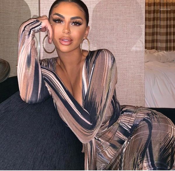 casual dresses limited sale dress vestido de festa 2022 net summer v-neck for graffiti stripe bag hip long sleeve tight woman, Black;gray
casual dresses limited sale dress vestido de festa 2022 net summer v-neck for graffiti stripe bag hip long sleeve tight woman, Black;gray