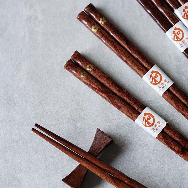 chopsticks solid wood pointed gold flower single and double paperback japanese wooden household
chopsticks solid wood pointed gold flower single and double paperback japanese wooden household