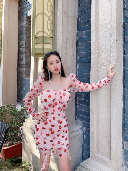 mesh sequins women fashion square collar long sleeve holiday mini dresses 2021 spring designer lady runway package hip vestidos casual, Black;gray
mesh sequins women fashion square collar long sleeve holiday mini dresses 2021 spring designer lady runway package hip vestidos casual, Black;gray