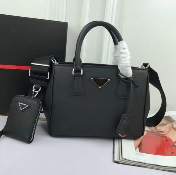 fashion women shoulder bags unique triangle logo genuine leather chest pack lady tote handbags presbyopic purse messenger
fashion women shoulder bags unique triangle logo genuine leather chest pack lady tote handbags presbyopic purse messenger