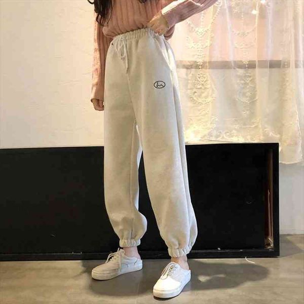 beige joggers sweatpants fleece warm jogging sports pants for women plus fleece casual trousers female, Black;white
beige joggers sweatpants fleece warm jogging sports pants for women plus fleece casual trousers female, Black;white